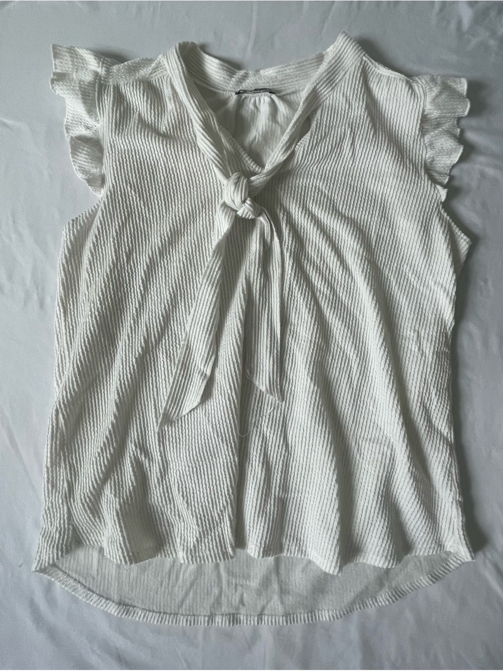 Gyft Blouse Top Womens White Textured Sleeveless Tie Neck Ruffle Shoulder